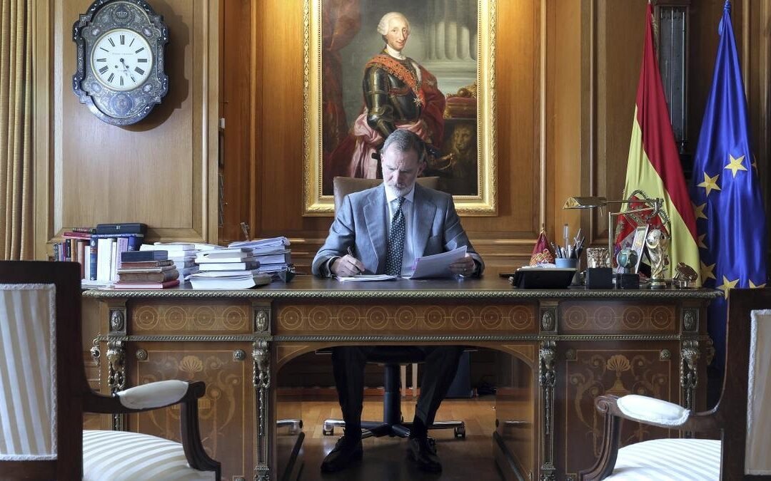 Sobre la ley de la Corona